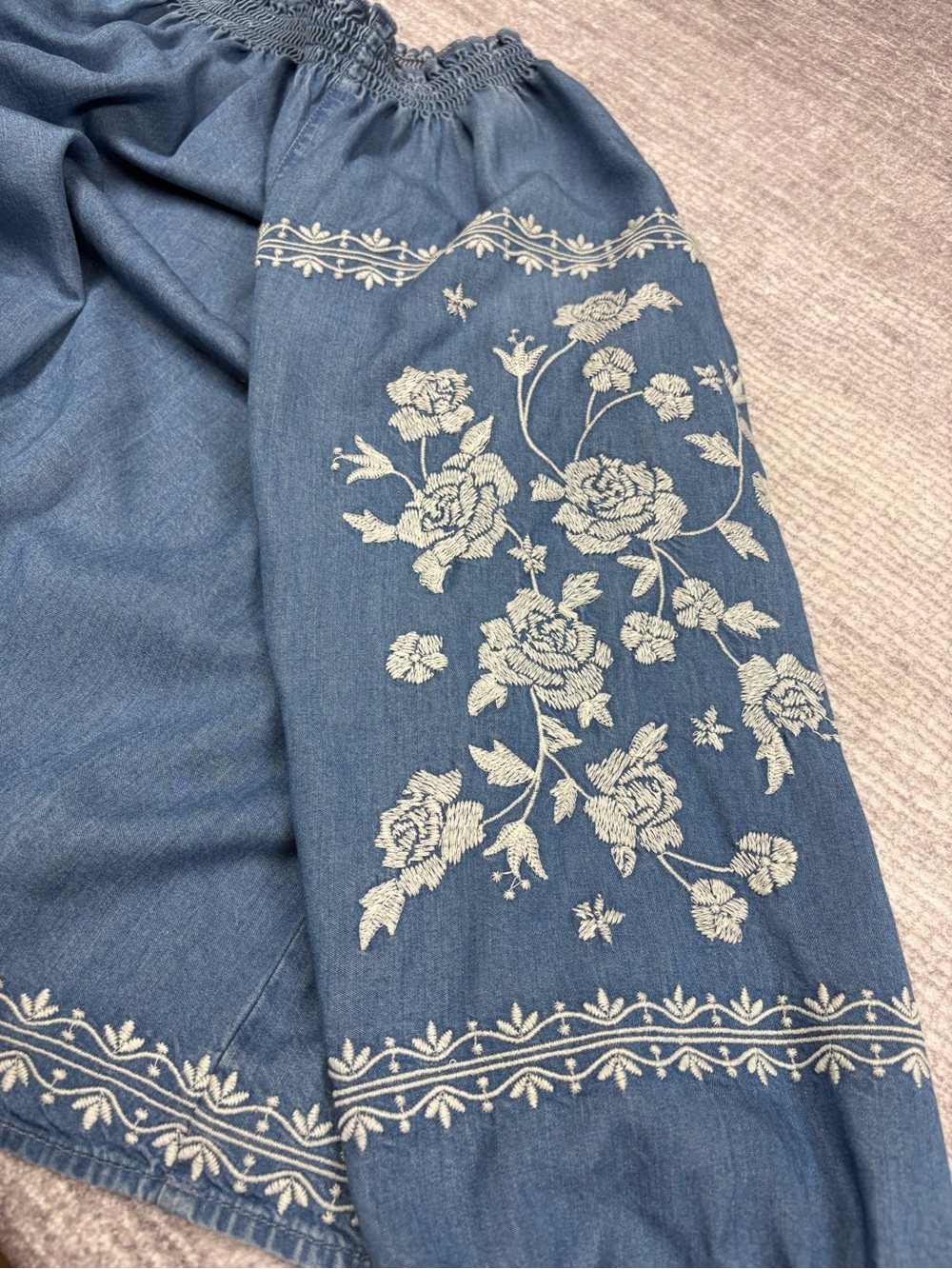 J Jill Denim Top Size XL White Embroidered Blue Tencel Relaxed Fit Country - Picture 9 of 11